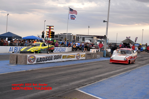 Tony Arcuri - 'Firefighter' (near lane) vs 
Steve Vang - 'Prairie Thunder' (far lane)